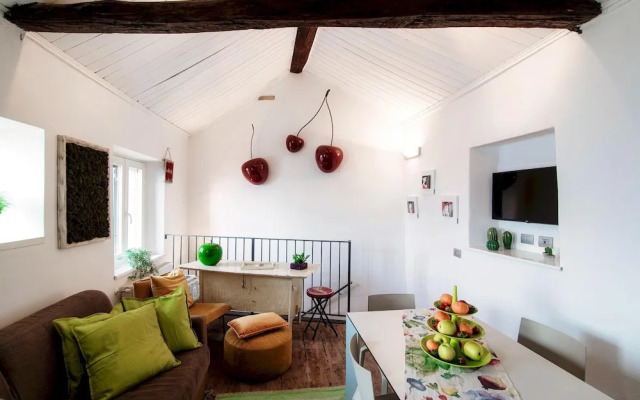 The Green Nest by Lake Como