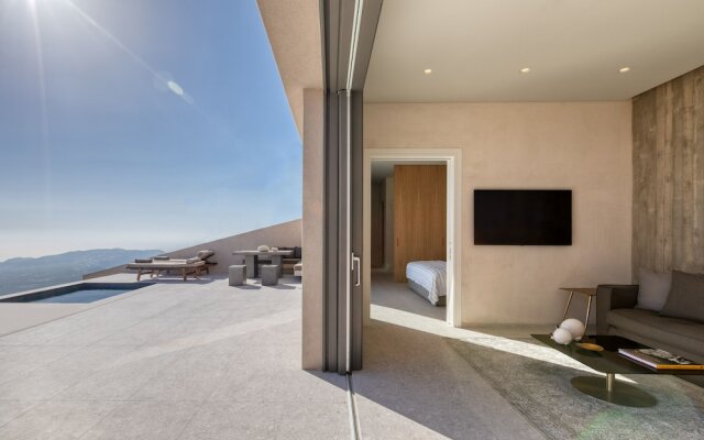 Santorini Sky, Luxury Resort