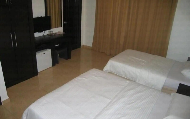 Rainbow Hotel – Guest Rooms – Alor Setar