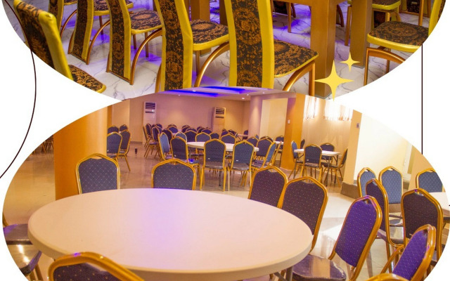 Francinesplace Hotel