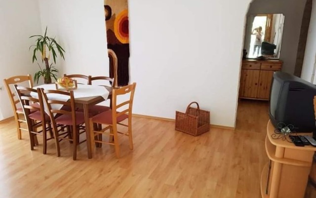 Apartments Dora