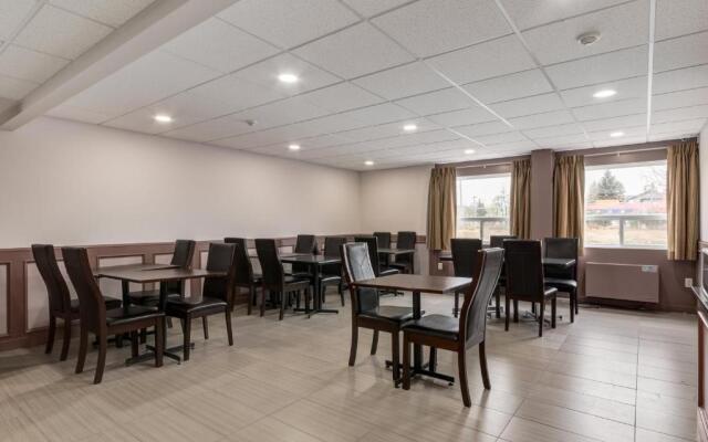 Airport Travellers Inn