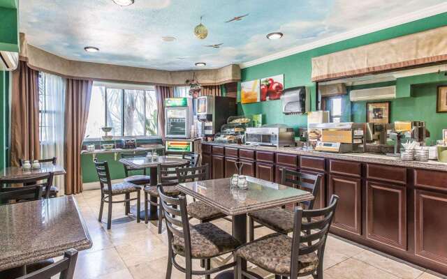 Quality Inn Hemet - San Jacinto