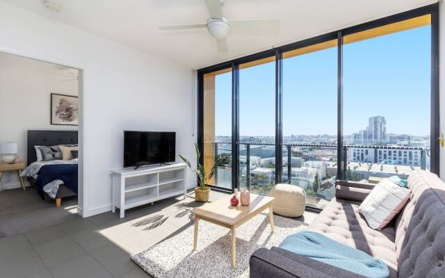 Fortitude Valley 2bed Parking Pool Showground Qfv010
