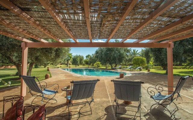 Villa les Oliviers - A Setting of Tranquility
