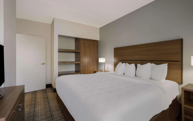 MainStay Suites Wilmington - University Area