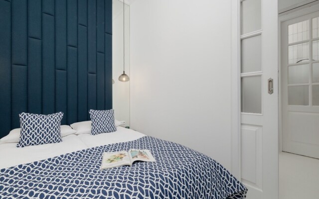 Air Conditioning & Balcony by Renters