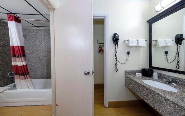 Red Roof Inn Crestview