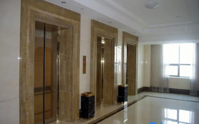 Yangjiang Yintai Hotel (Baili Plaza Branch)