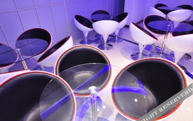 Zhumengzhe Capsule Hotel (Kunming Railway Station)