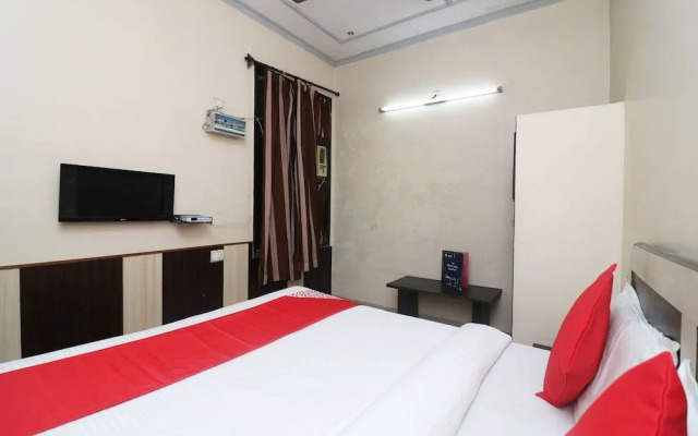 OYO 25037 Hotel Taj Heaven