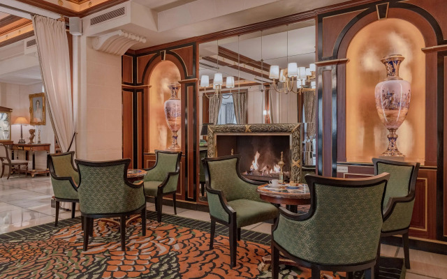 Napoleon Hotel