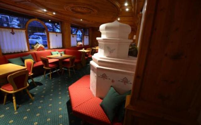 Hotel Rauzi