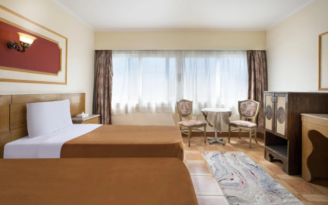Kanzy Hotel