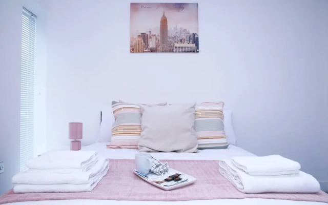 Apartment - Sleeps 2 & Free Parking