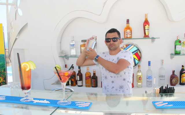 Bougainville Bay Hotel