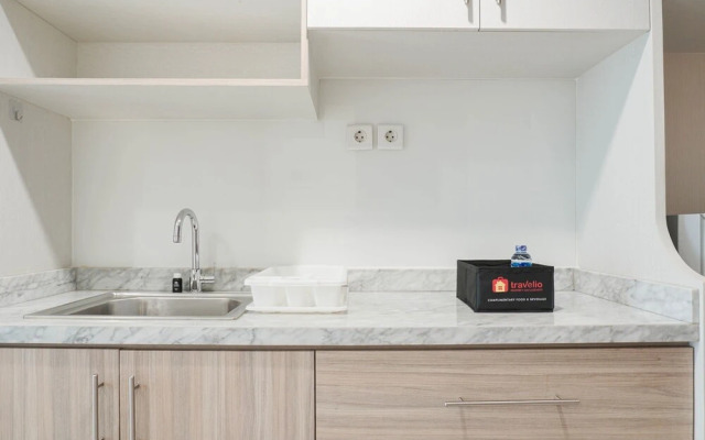 Comfort and Modern Studio at West Vista Apartment