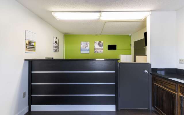 Studio 6 Statesboro, GA