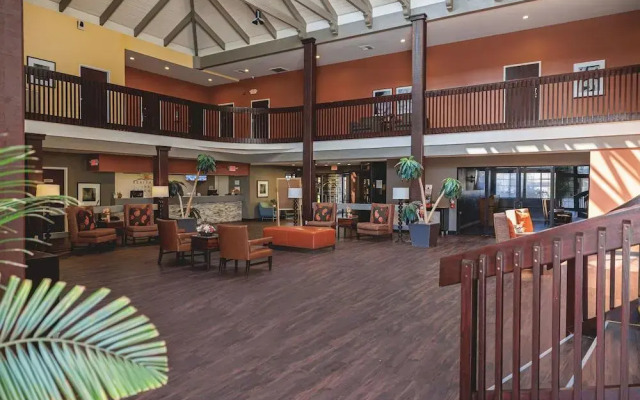 HomeTowne Studios by Red Roof Ridgecrest