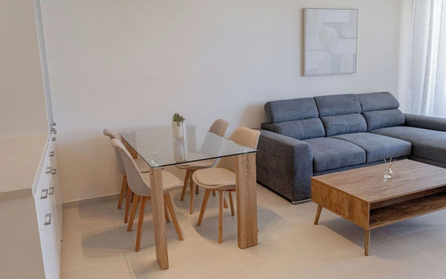 Phaedrus Living: Seaside Thalassa Cretan D101