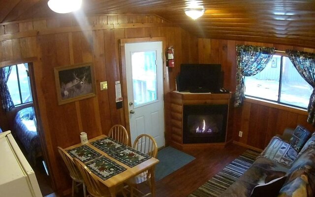 Reverse Creek Lodge