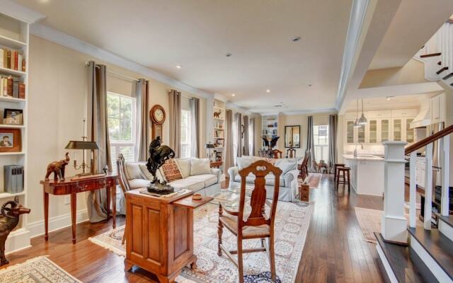 Grandview Heights Vacation Homes – Grey Mist