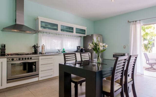 Capri by Playa District