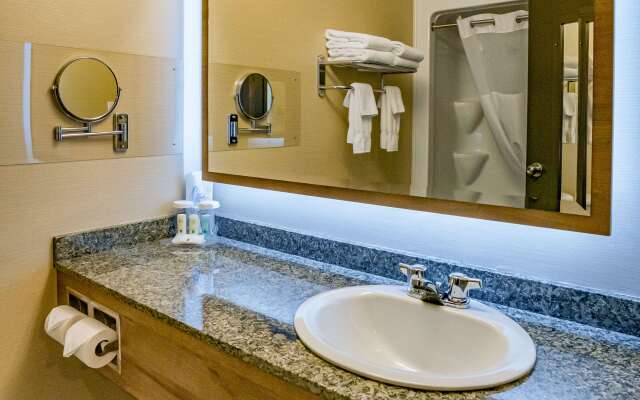Quality Suites Drummondville