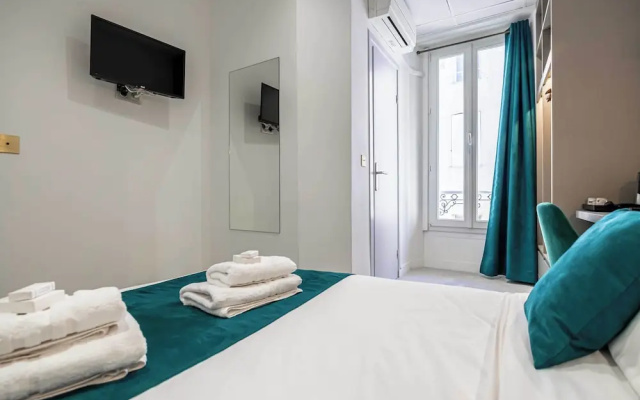 Avaton Hotel - Deluxe Room - Cannes Palais