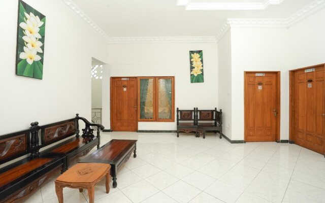 OYO 631 Tjahaja Baroe Residence Syariah