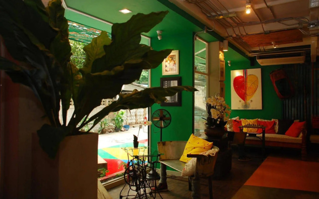 Silom Art Hostel