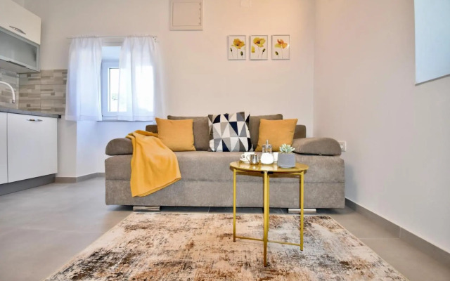 Apartment Erika - for 2 near the beach