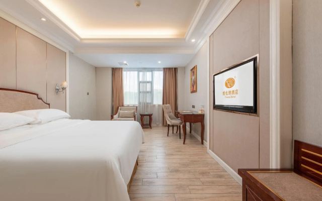 Vienna Hotel (Guangzhou Baiyun University Jinyuan Plaza) – Guest Rooms – Guangzhou