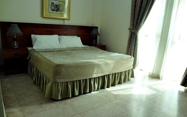 Adhari Hotel