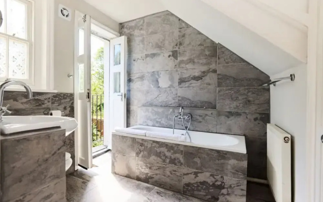 The West Hill Place - Dazzling 2bdr Flat