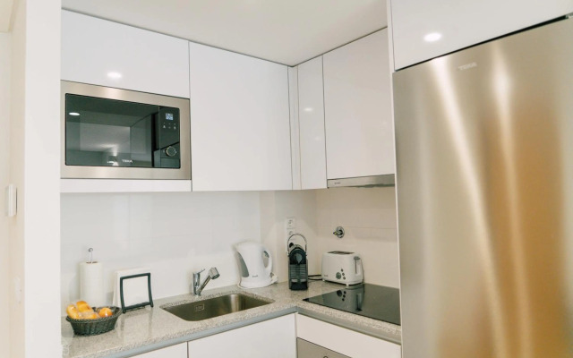 Oporto Yellow Apartments