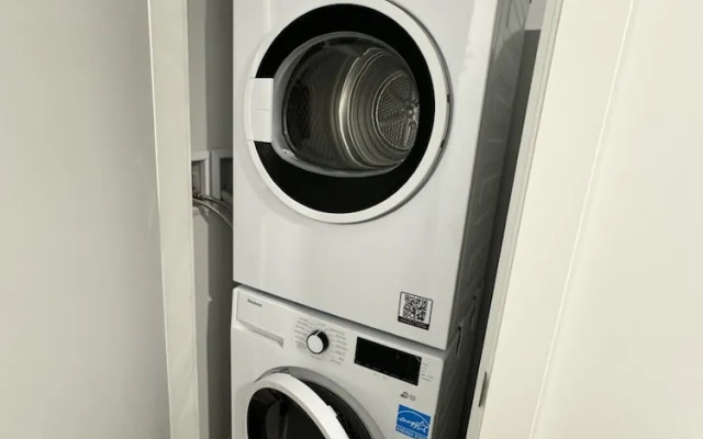 Silverstone Downtown Long-Term stay