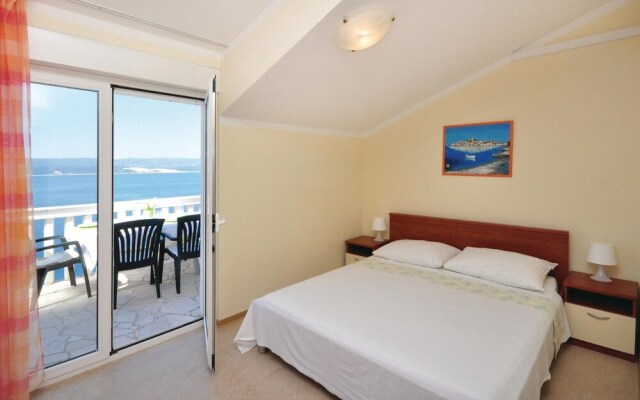 Nice Home in Mimice With Wifi and 2 Bedrooms