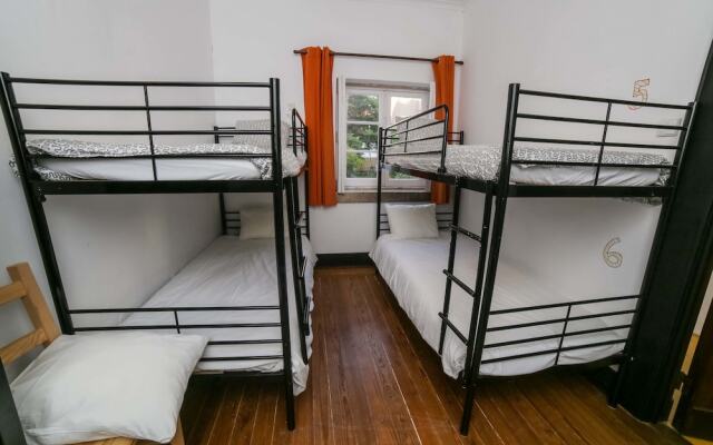 Surfivor Porto Surf Hostel