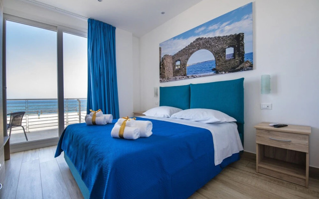 Diamante Apartment On Sea Shore