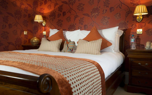 The Clarence Boutique Rooms