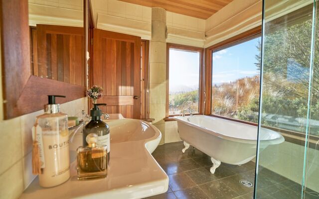 Cabot Lodge