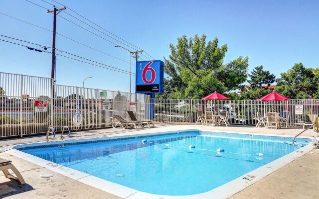 Motel 6 Santa Fe