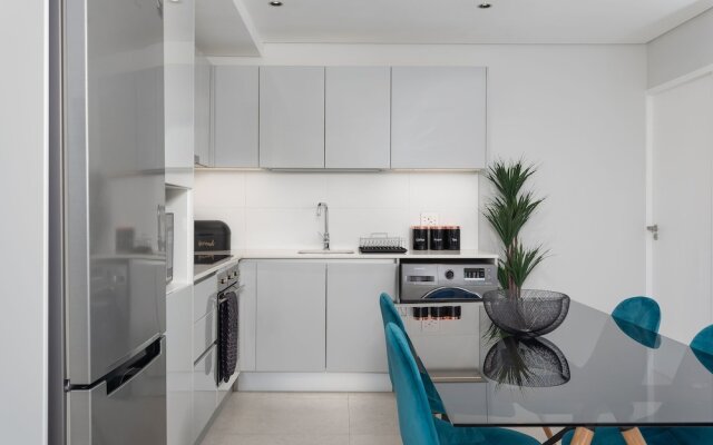 Cosmopolitan Luxury Serviced Apartments