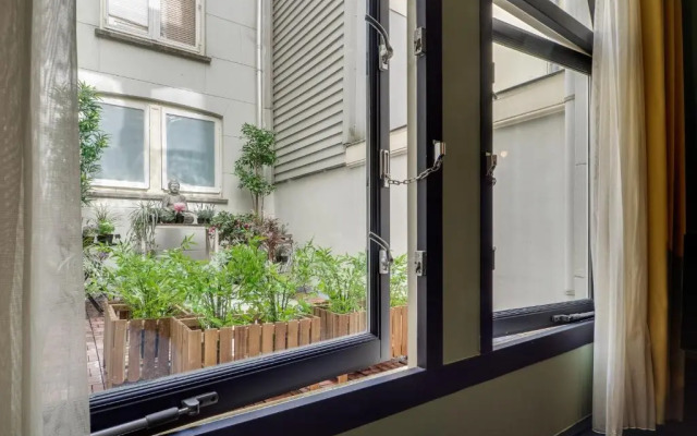 Zen Apartment