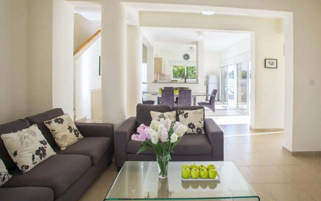 Protaras Delfini Villas
