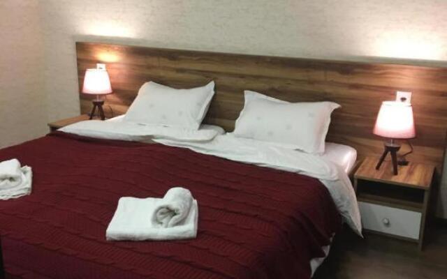 Hotel Qumli Apartment 210