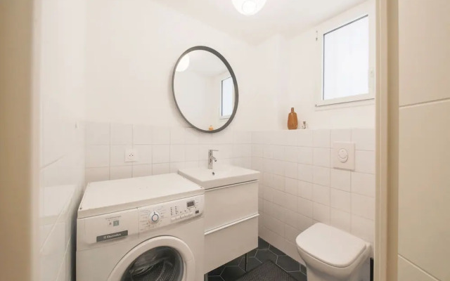 Apartment in Provence With Pool & Golf