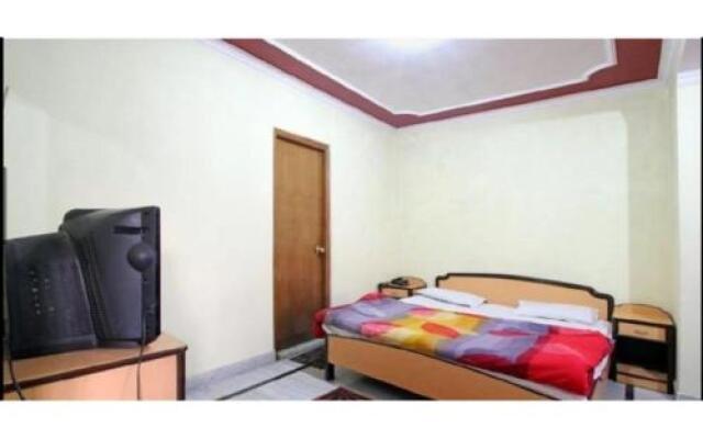 Pleasant Stay Near Library