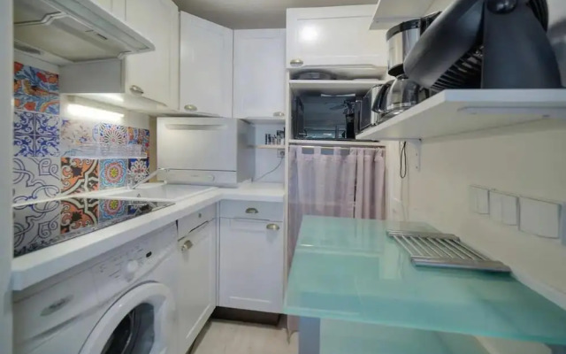 One Bed Apt in the Center of Cannes - 2198